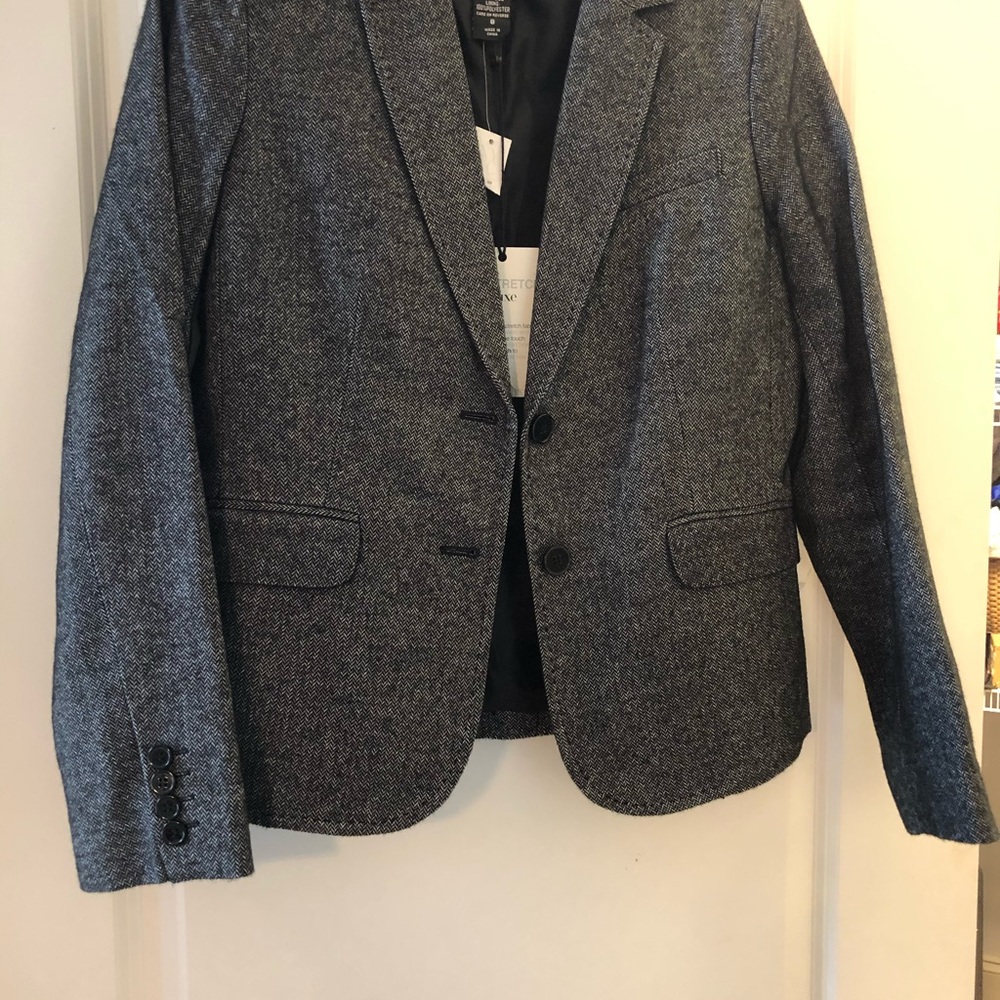 Blazer - Picture 2 of 2